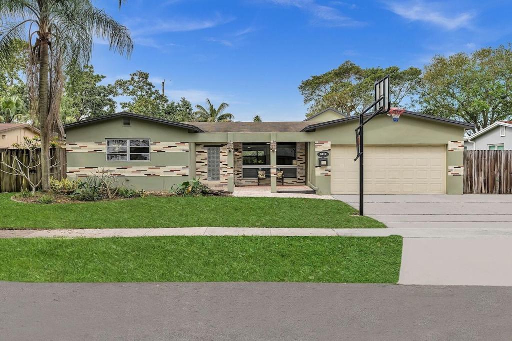 Pool Heat I Firepit And Bbq I 75"Tv I Foosball I 581Mbps Cooper City Exterior foto