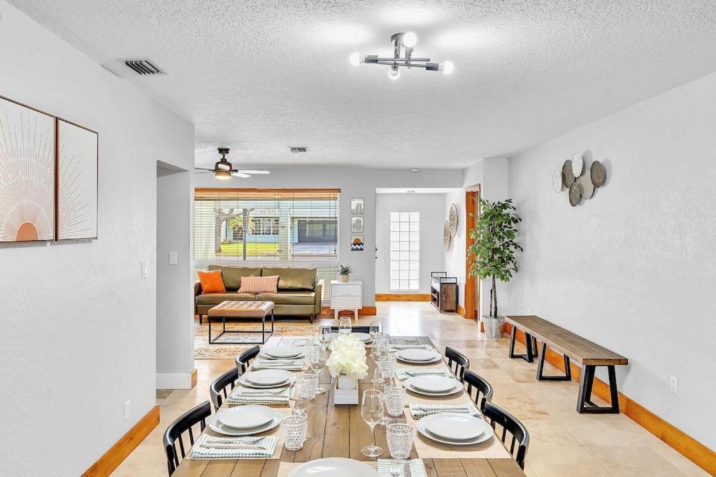 Pool Heat I Firepit And Bbq I 75"Tv I Foosball I 581Mbps Cooper City Exterior foto